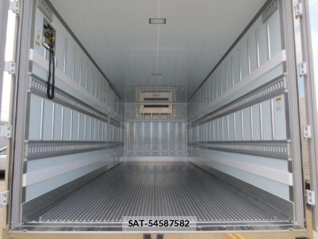 Hino RANGER 2024-12 8231509-9
