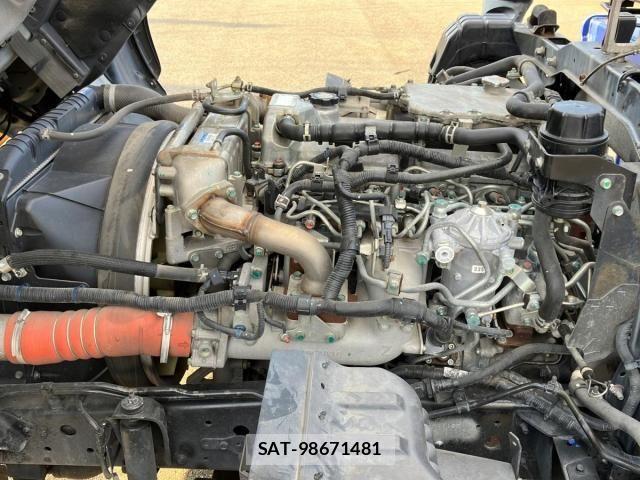 Hino RANGER 2016-01 8231557-16