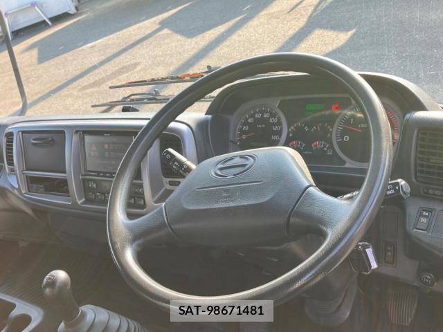 Hino RANGER 2016-01 8231557-20