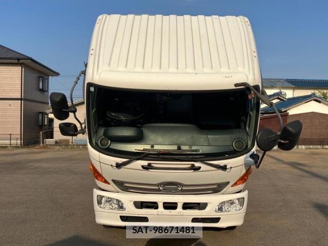 Hino RANGER 2016-01 8231557-23