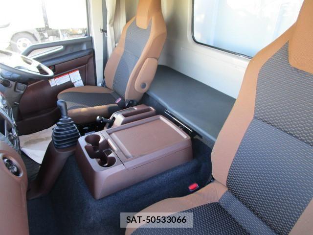 Hino RANGER 2025-12 8231492-24