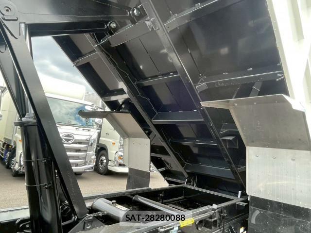 Hino RANGER 2022-08 8231543-15