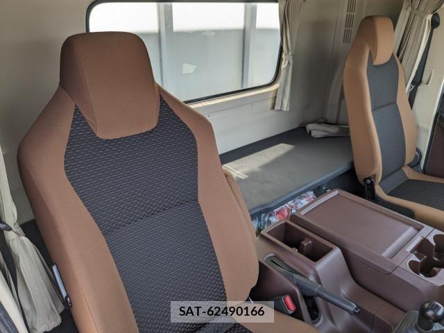 Hino RANGER 2023-07 8231540-10