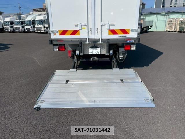 Hino RANGER 2024-11 8231529-17