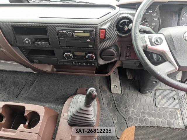 Hino RANGER 2024-10 8231526-27