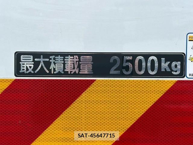 Hino RANGER 2021-05 8231544-17