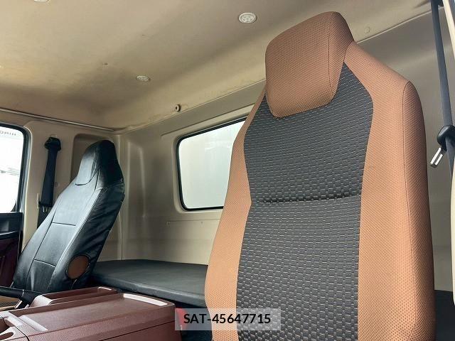 Hino RANGER 2021-05 8231544-24