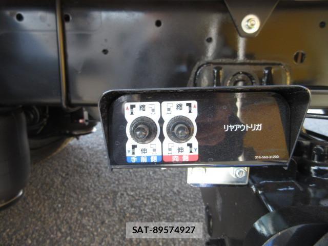 Hino RANGER 2025-12 8231490-25