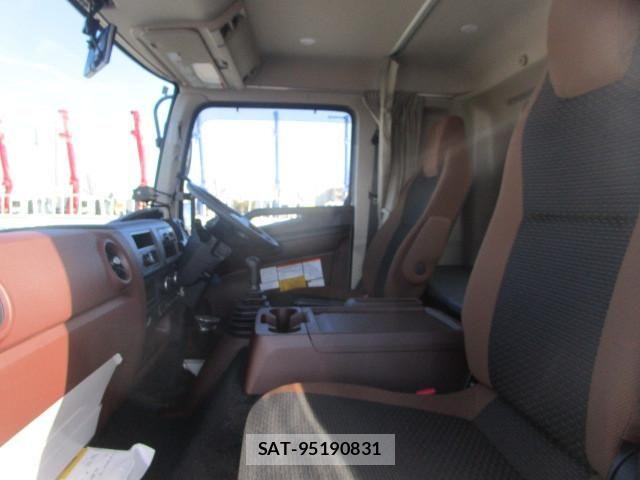 Hino RANGER 2025-12 8231496-16