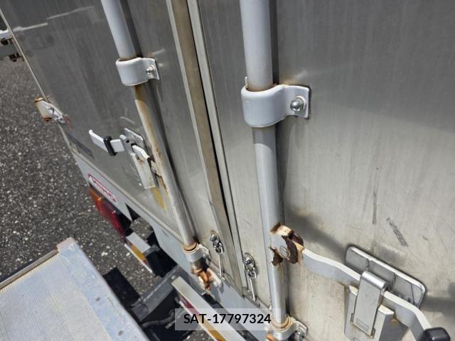 Hino RANGER 2016-05 8246477-8