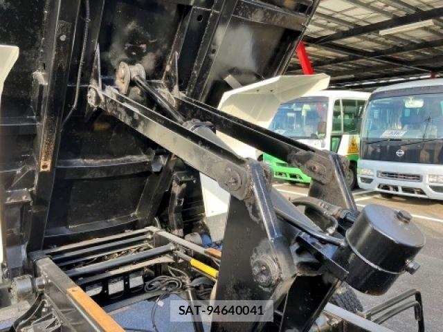 Hino RANGER 2017-12 8316647-13