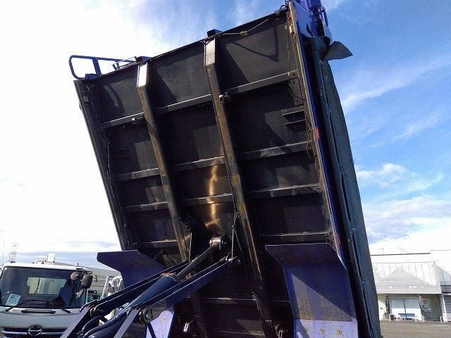 Hino RANGER 2016-02 8311145-9