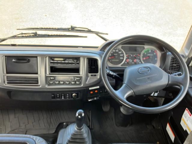 Hino RANGER 2017-04 8311146-16