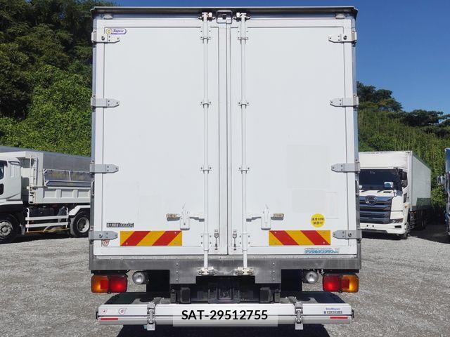 Hino RANGER 2015-12 8316648-4