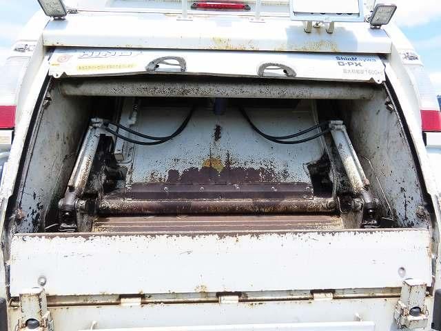 Hino RANGER 2018-03 8331990-9