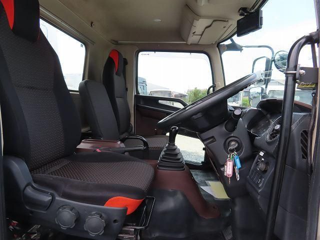 Hino RANGER 2018-03 8331990-15