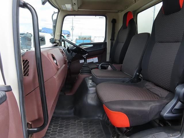 Hino RANGER 2018-03 8331990-22