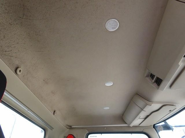 Hino RANGER 2018-03 8331990-23