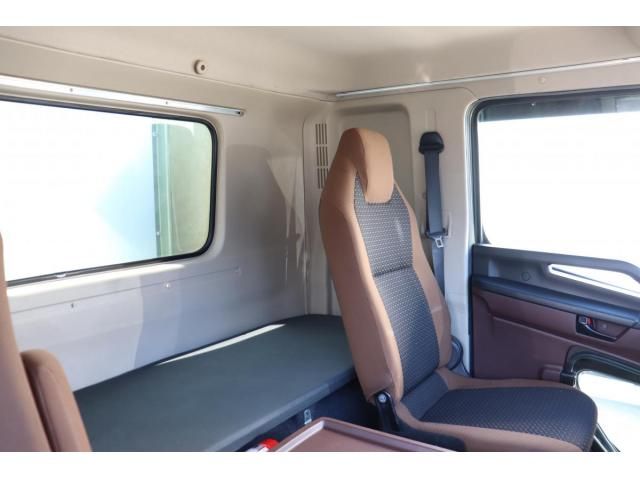 Hino RANGER 2017-11 8331996-12