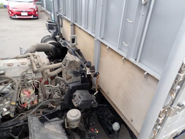 Hino RANGER 2018-09 8332007-12