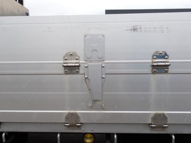 Hino RANGER 2018-09 8332007-14