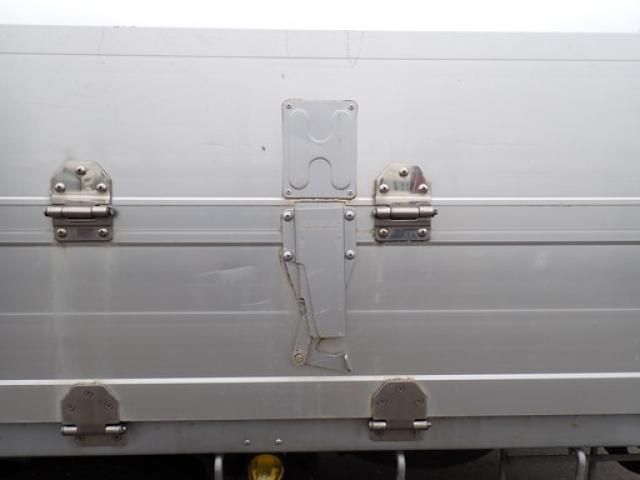 Hino RANGER 2018-09 8332007-16