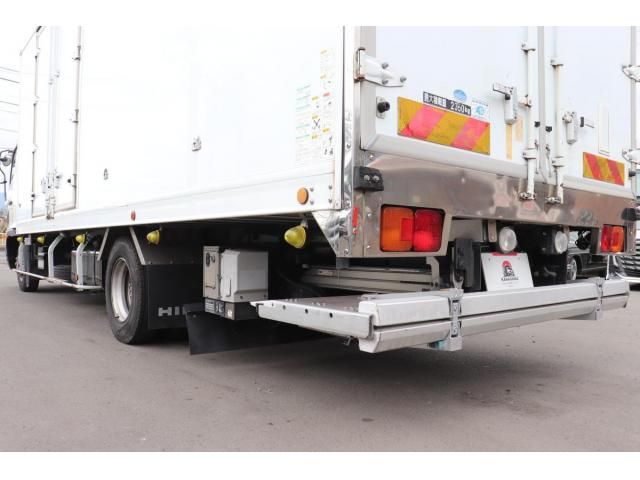 Hino RANGER 2017-07 8332002-8