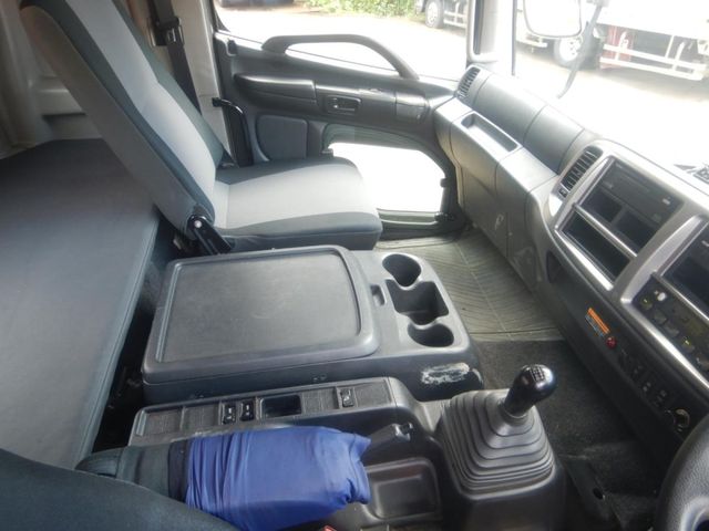 Hino RANGER 2013-06 8332012-17