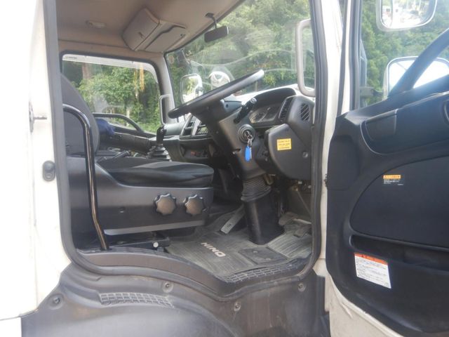Hino RANGER 2013-06 8332012-8