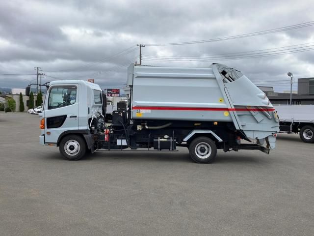 Hino RANGER 2005-06 8332021-4