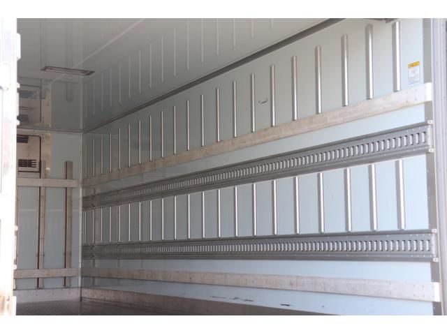 Hino RANGER 2015-06 8332008-9