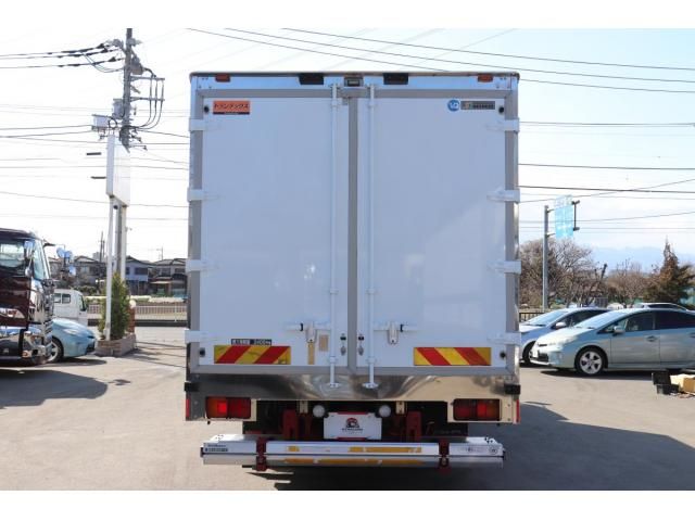 Hino RANGER 2015-06 8332008-4