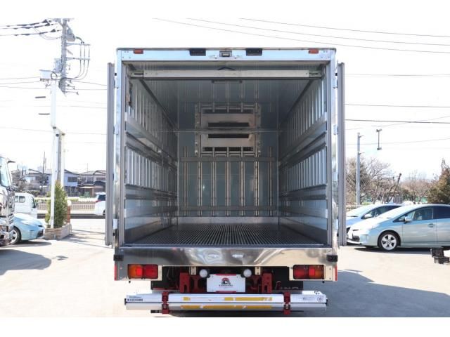 Hino RANGER 2015-06 8332008-7