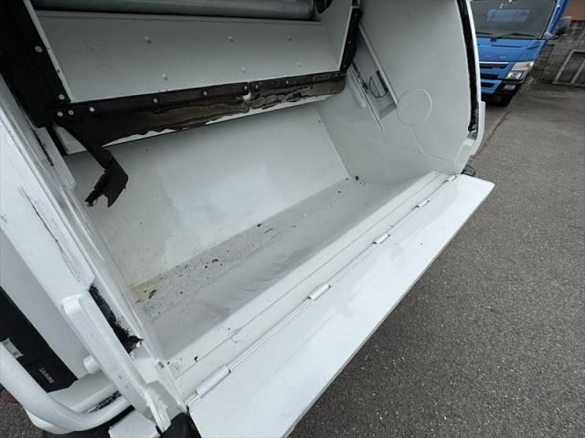 Hino RANGER 2015-07 8331999-5