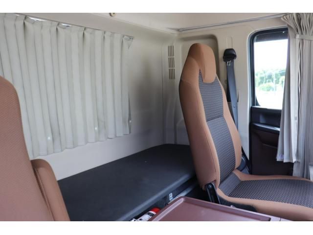 Hino RANGER 2019-06 8331993-16