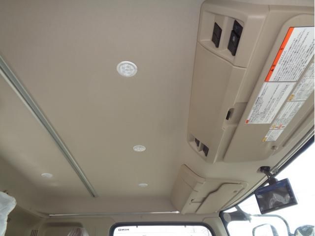 Hino RANGER 2025-10 8431822-21