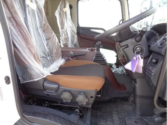 Hino RANGER 2025-10 8431822-22