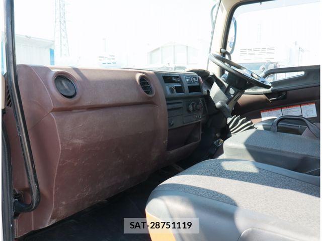 Hino RANGER 2017-12 8485999-25