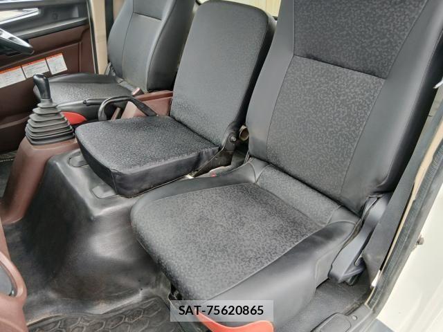 Hino RANGER 2018-11 8485997-22
