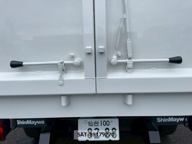 Hino RANGER 2023-05 8526887-12