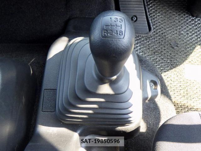 Hino RANGER 2015-08 8528557-17