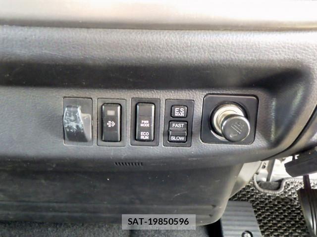 Hino RANGER 2015-08 8528557-21