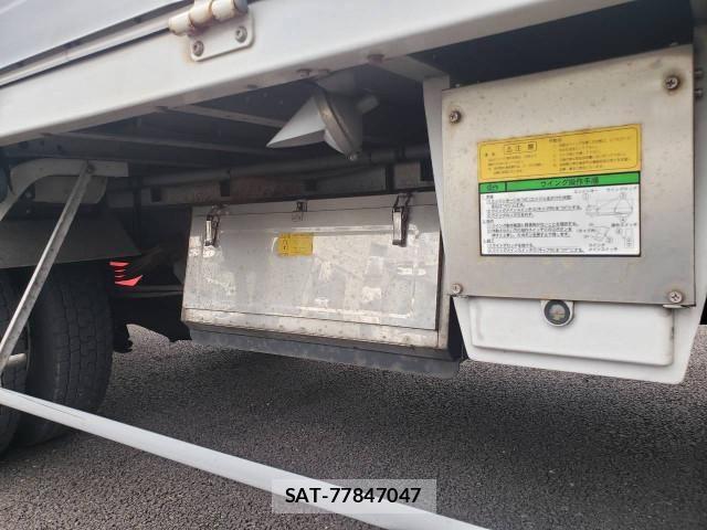 Hino RANGER 2017-01 8526889-18