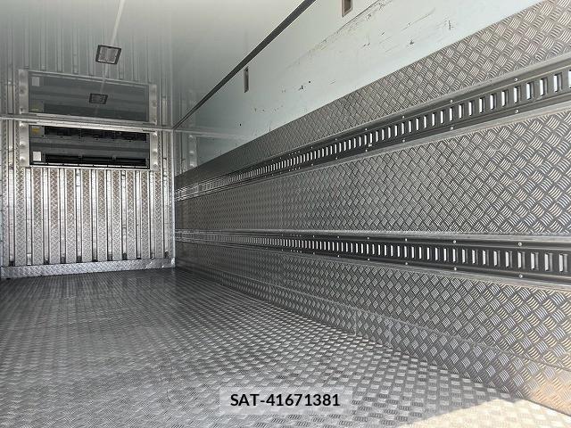Hino RANGER 2017-11 8526916-13