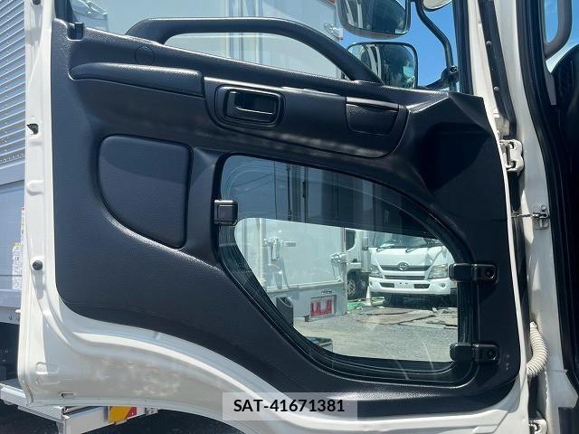 Hino RANGER 2017-11 8526916-22