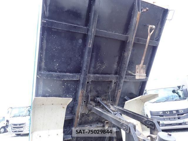 Hino RANGER 2015-12 8526929-17