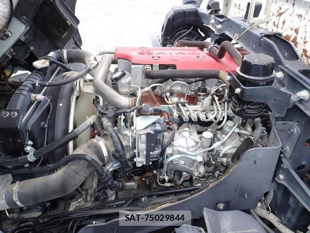 Hino RANGER 2015-12 8526929-23