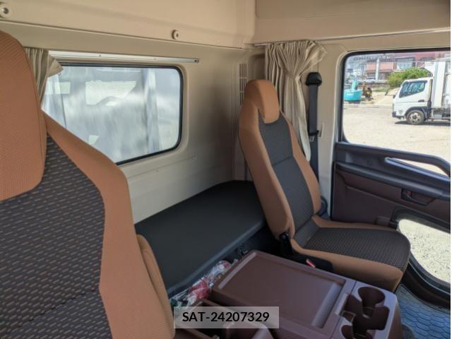 Hino RANGER 2023-08 8526880-10
