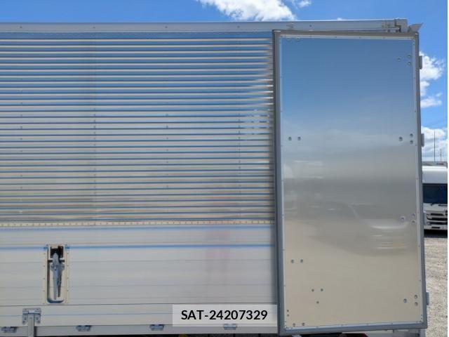 Hino RANGER 2023-08 8526880-23