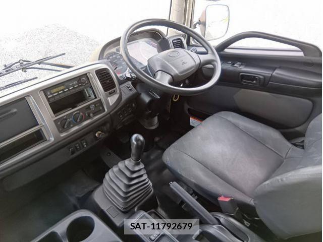 Hino RANGER 2012-06 8563358-13